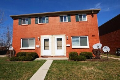 870 Northmeadows
