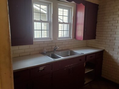 929 McDonald St, Elkhart, IN 46516 - photo 2