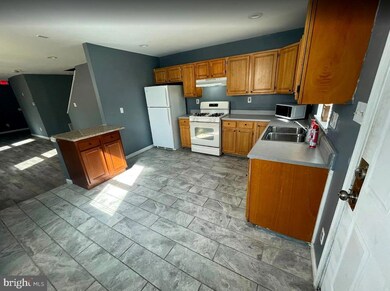 2133 W Mulberry St, Baltimore, MD 21223 - photo 5