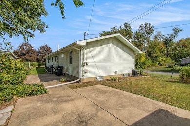 315 E Washington St, Berrien Springs, MI 49103 - photo 4