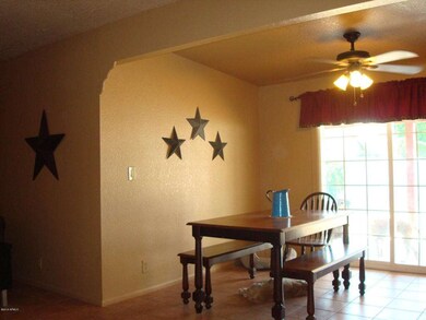 Kitchen eating area
