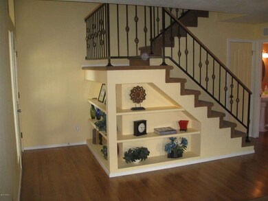 Front Entry - Built in Shelves