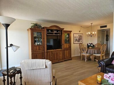 300 Village Green Cir S unit 4060, Palm Springs, FL 33461 - photo 5