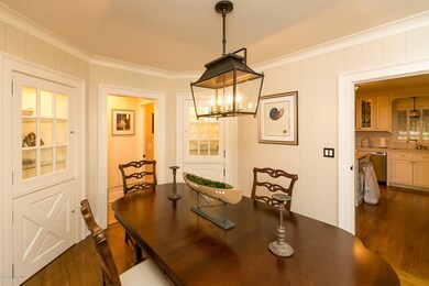 005_Dining Room