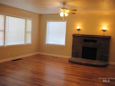1320 Holly St, Nampa, ID 83686 - photo 5