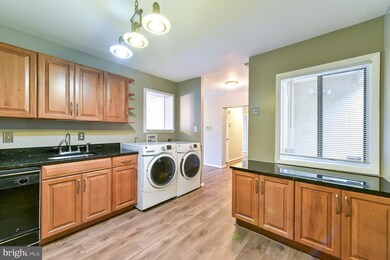 11400 Laurelwalk Dr, Laurel, MD 20708 - photo 5