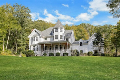 105 Honeysuckle Hill Ln, Easton, CT 06612 - photo 2