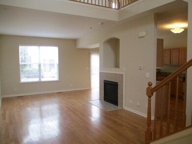 563 S Jade Ln unit 1105, Round Lake, IL 60073 - photo 4