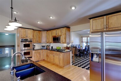 8 Chapman Ln, Barrington, RI 02806 - photo 6