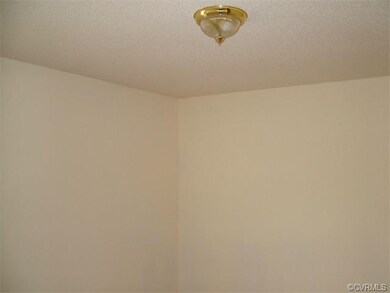 11001 Burleigh Dr, Petersburg, VA 23805 - photo 6