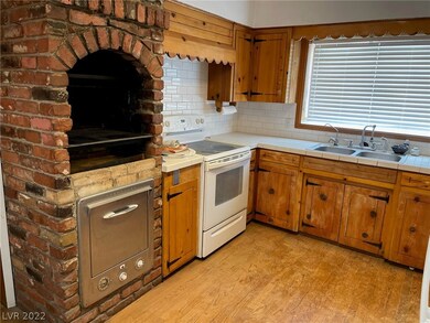 Original, wood burning pizza oven!