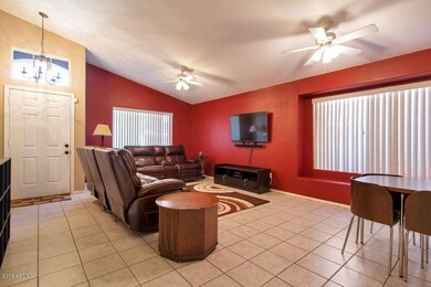 living roon and dining room have all til