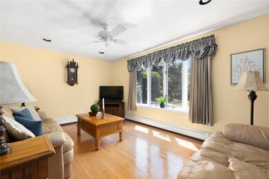 136 Plum Point Rd, Saunderstown, RI 02874 - photo 5