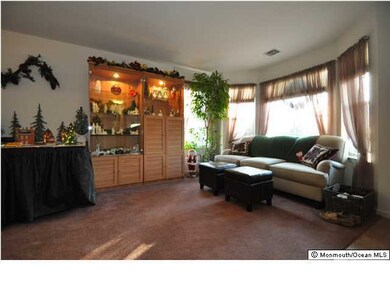 7 Groom Ct, Tinton Falls, NJ 07753 - photo 3