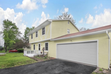 29-web-or-mls-883-mcnaughten-rd