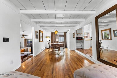 103 San Carlos