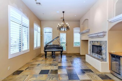 7199 E Ridgeview Pl-large-007-4-Main Liv