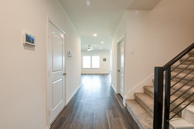 Wide entry way