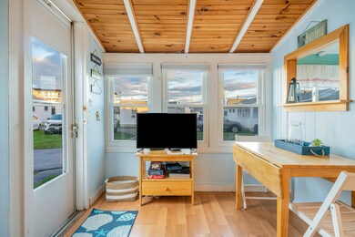 337 Long Sands Rd #17, York