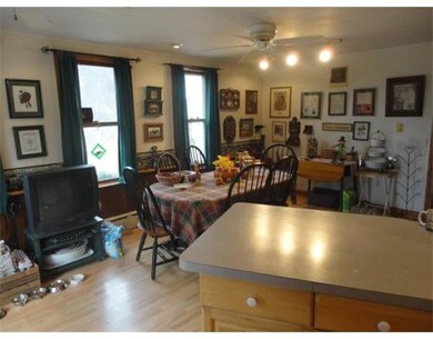 78 Forest St, Wakefield, MA 01880 - photo 4