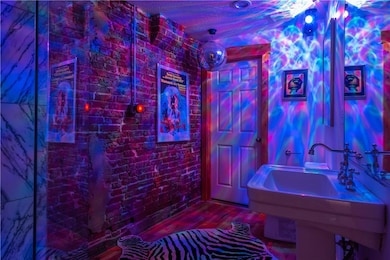 discoball bathroom with music 2nd floor