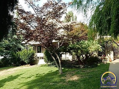 2508 SW Fillmore St, Topeka, KS 66611 - photo 2