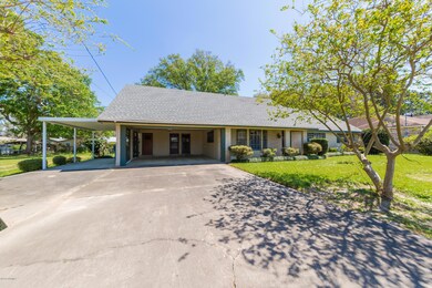 201NoahSt-5