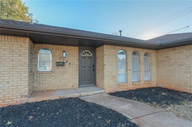 2704 NW 115th St, Oklahoma City, OK 73120 - photo 3