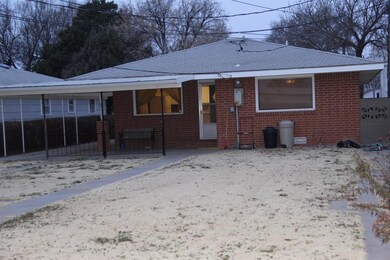 202 S Jackson St, Hugoton, KS 67951 - photo 2