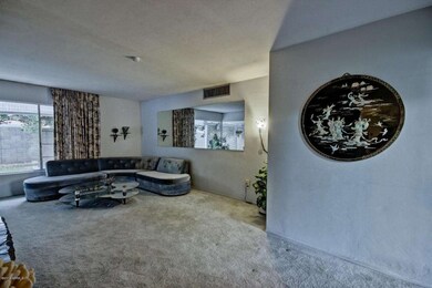 Living Rm - 3