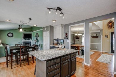 Check out this wide open view with the vaulted fam