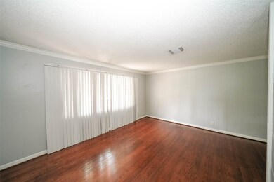 2206 Cheshire Ln, Houston, TX 77018 - photo 6