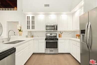 2700 Cahuenga Blvd E unit 2310, Los Angeles, CA 90068 - photo 6