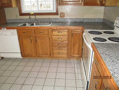 133 Bramble Way, Tiverton, RI 02878 - photo 4