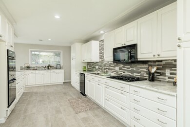 201 E Crestmont Dr, Alvin, TX 77511 - photo 6