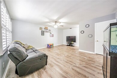 6804 Santa Monica Ct, Tampa, FL 33615 - photo 4