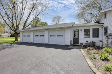 21 Aspen Ln