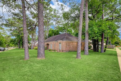 12227 Broken Bough Dr, Houston, TX 77024 - photo 3