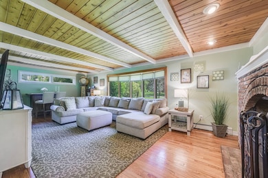 11 Harbor Rd, Hampton Bays, NY 11946 - photo 5