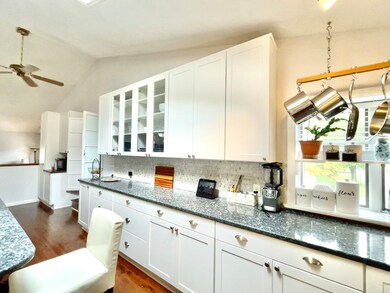 19 Kinnicutt Ave, Warren, RI 02885 - photo 4