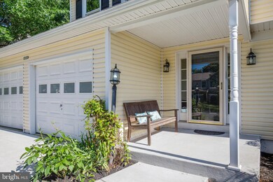 15153 Holleyside Dr, Dumfries, VA 22025 - photo 2