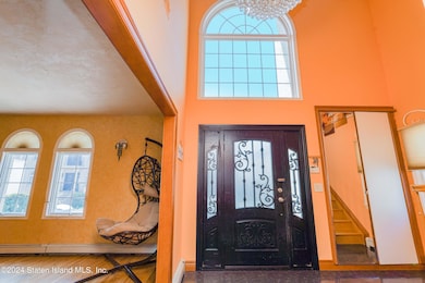 (5) FRONT DOOR SHOT