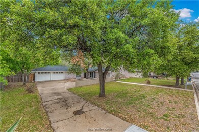 1209 Glade St, College Station, TX 77840 - photo 2