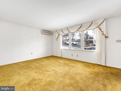 2332 Fairview St, Reading, PA 19609 - photo 3