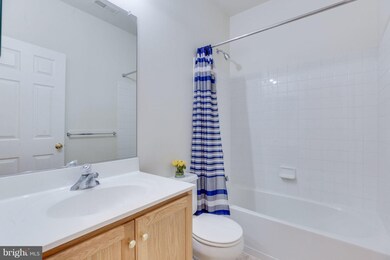 25027 Justice Dr, Chantilly, VA 20152 - photo 7