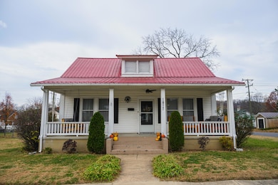 1877 Chestnut Ave, Buena Vista, VA 24416 - photo 3