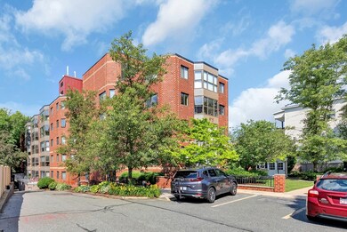 975 Massachusetts Ave unit 405, Arlington, MA 02476 - photo 3