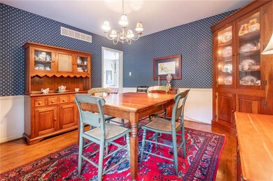 2635 Sycamore St, Columbus, IN 47201 - photo 6