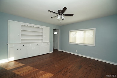 6182 Royalton Center Rd, Akron, NY 14001 - photo 4