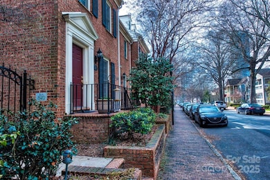 520 N Poplar St unit I, Charlotte, NC 28202 - photo 2